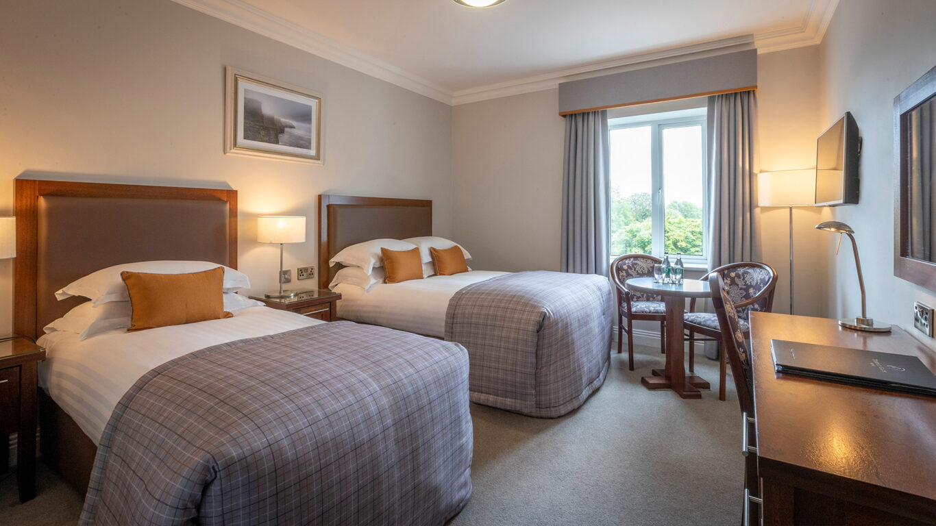 Classic-Refurbed-Twin-Room