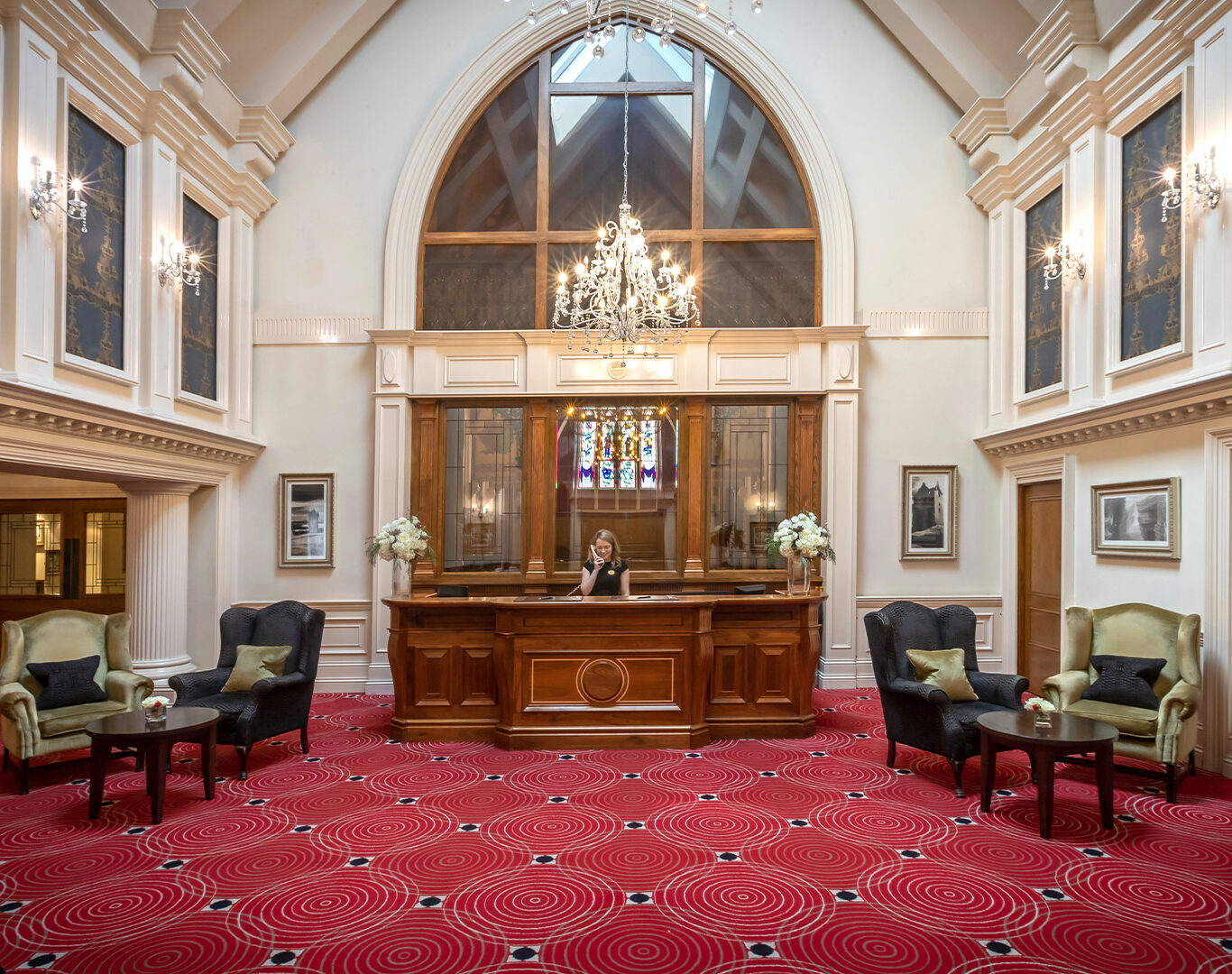 Reception-with-Receptionist