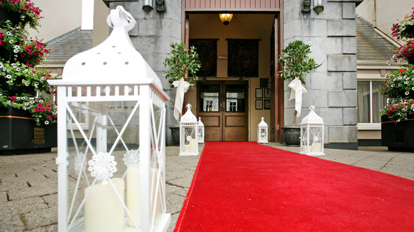 Red-Carpet-Town-Entrance