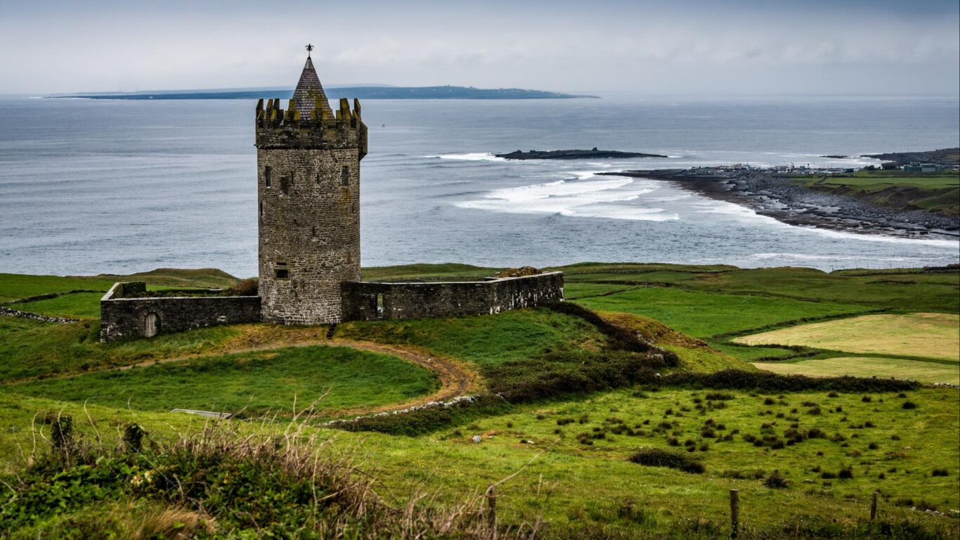 doonagore castle ground 4