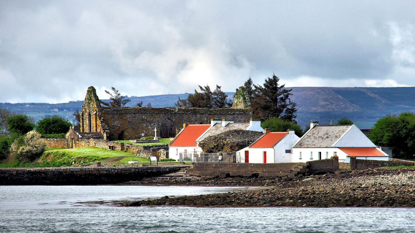 temple-gate-scattery-island-01